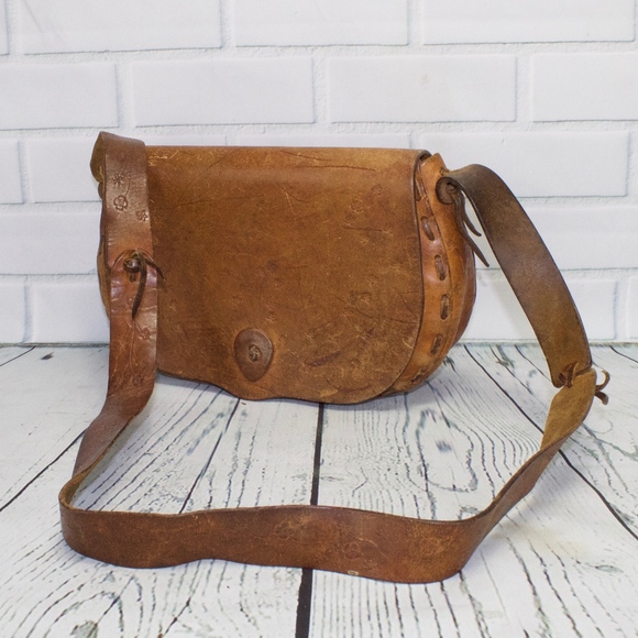 Handbags - Gorgeous Vintage Hard Leather Brown Handbag Bag